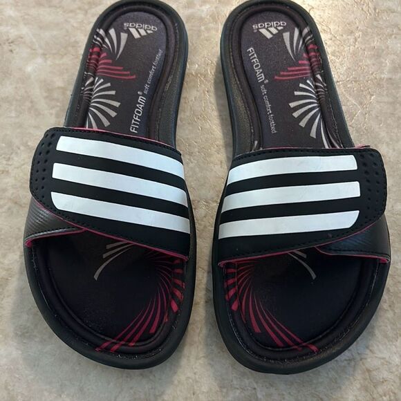 ADIDAS Black Beach Sandals - Picture 1 of 8